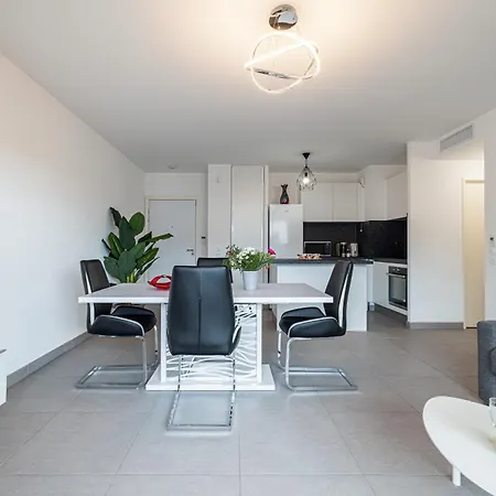 Bienvenue 2 Piece Clim Parking Apartment *