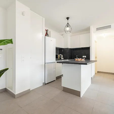Apartment Bienvenue 2 Piece Clim Parking