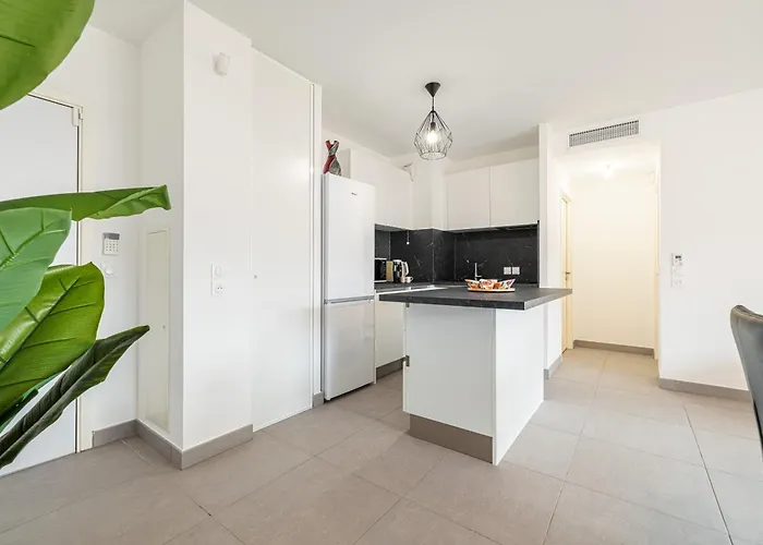 Lägenhet Bienvenue-parking-clim-centre